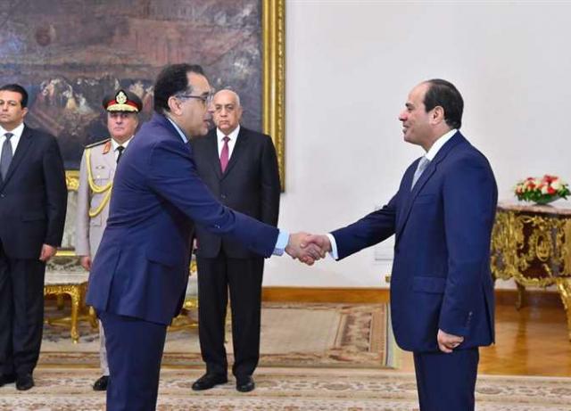مدبولى يهنئ الرئيس والشعب المصرى بقرب حلول شهر رمضان