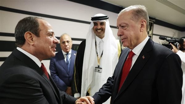 بعد 11 عاما من القطيعة والمشاكل الدبلوماسية.. أردوغان يزور مصر