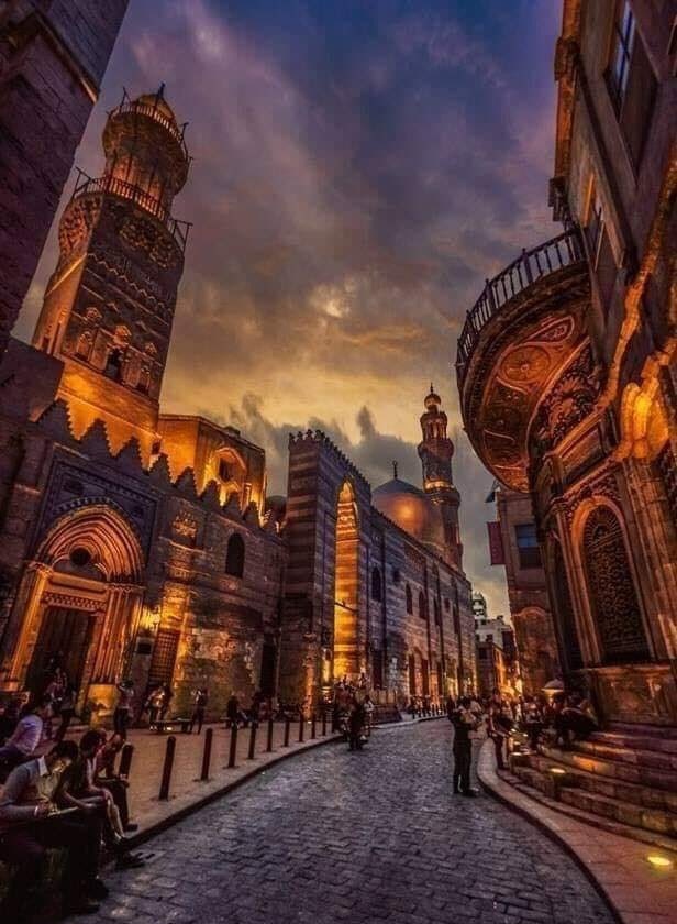 شارع المعز: متحف تاريخي يروي ألف عام من حكايات مصر