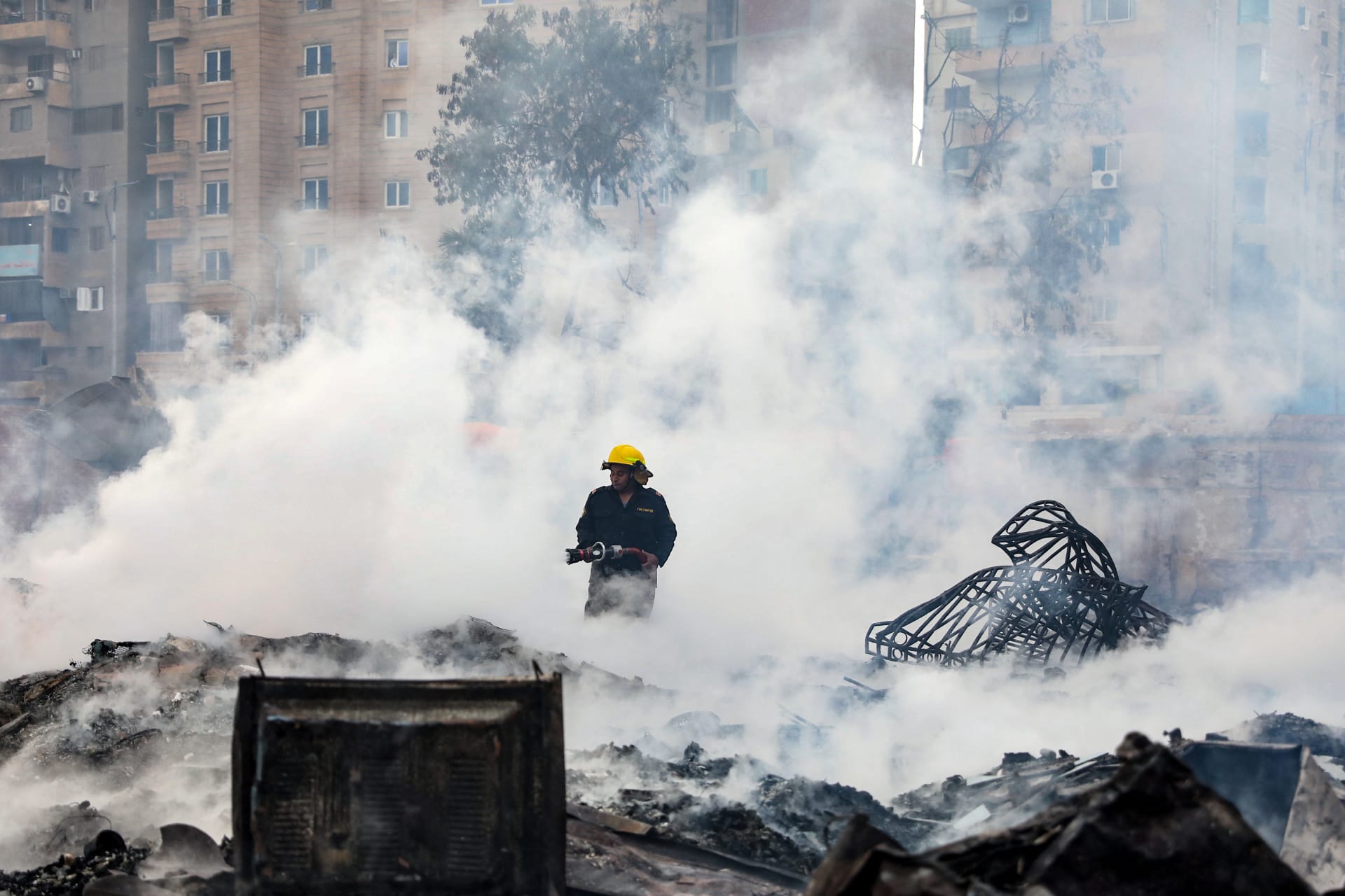 الحرائق المتكررة في مصر … تثير الجدل بين المواطنين