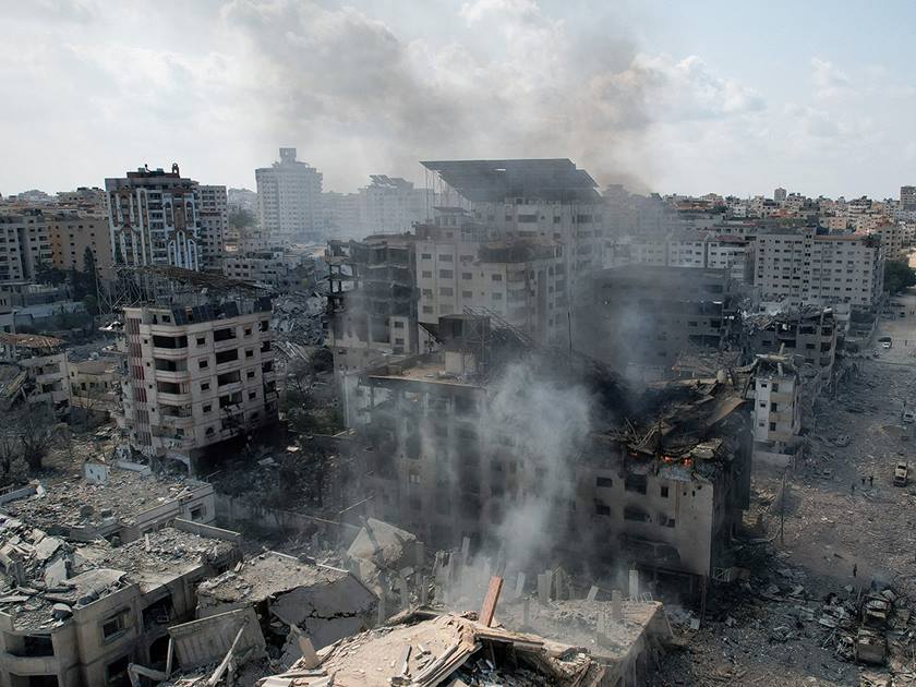 غارات إسرائيلية تستهدف قطاع غزة: شهداء وجرحى